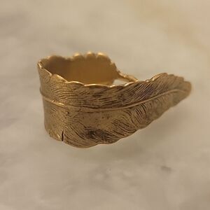 NEW Cornelia Webb 14k Gold 7 Feather Wrap Wing Fairy Boho Romantic Coquette Ring